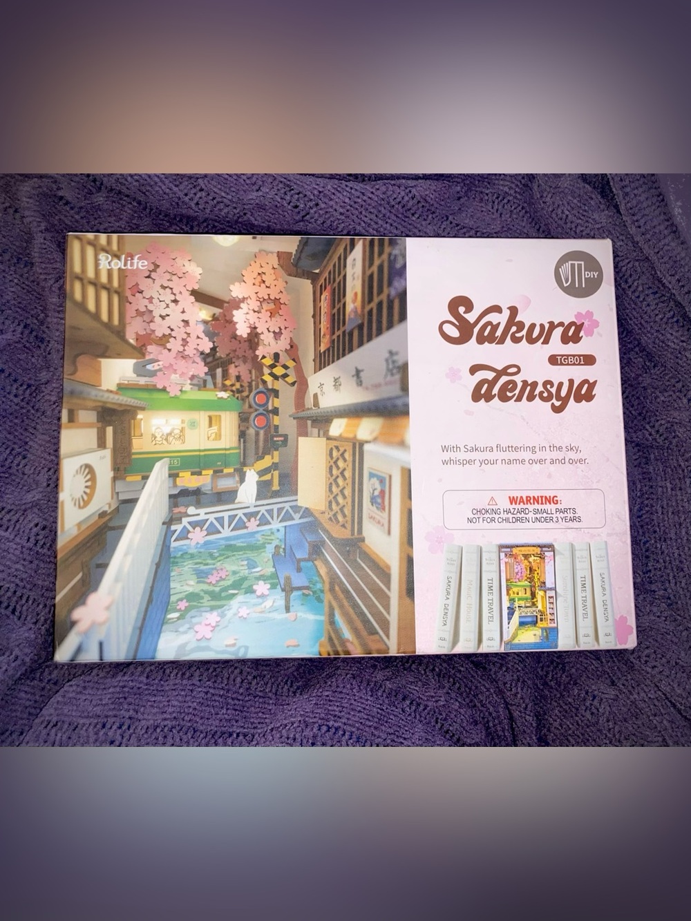 NWT Rolife DIY Book Nook Kit - Sakura Densya TGB01